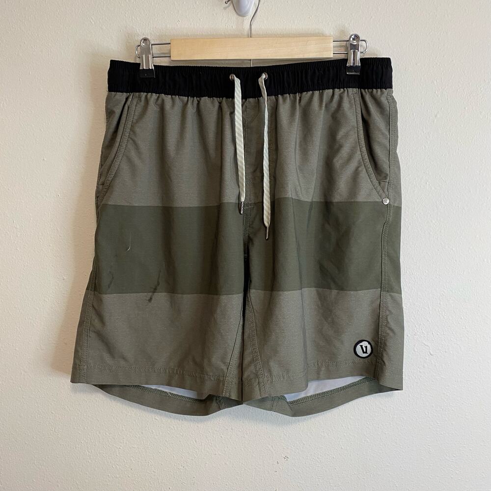 Vuori Men's Shorts Kore Lined Green Stripe Workout Gym Stretch